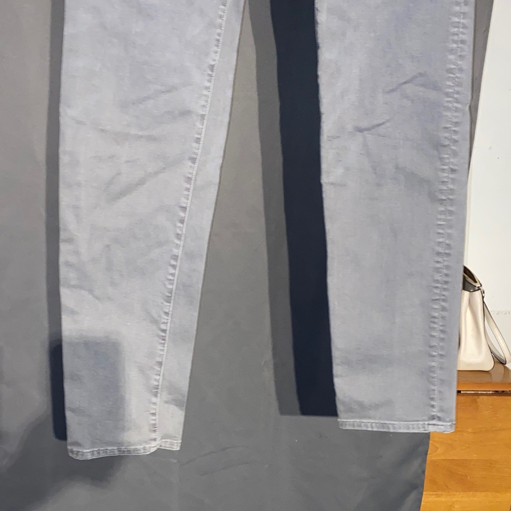 American Eagle Outfitters Men's Skinny Jeans in Light Gray Wash - Picture 3 of 4